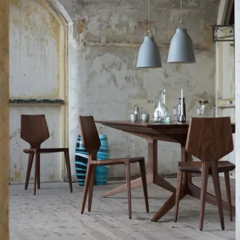 384 Mary's Chair – De La Espada at Mesmetric