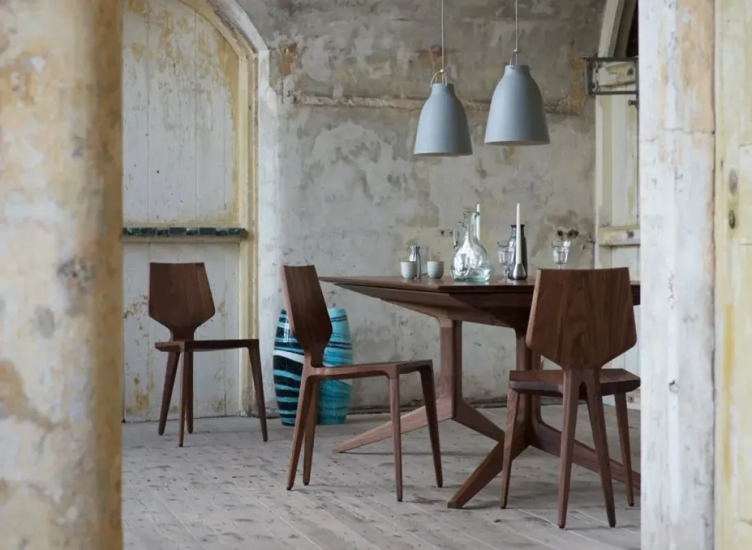 384 Mary's Chair – De La Espada at Mesmetric