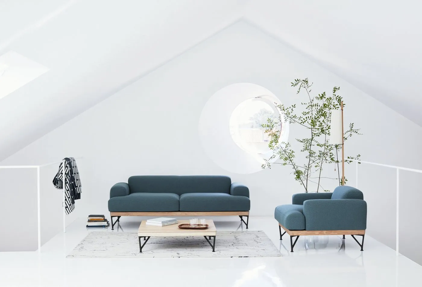 386 Armstrong Sofa – De La Espada at Mesmetric