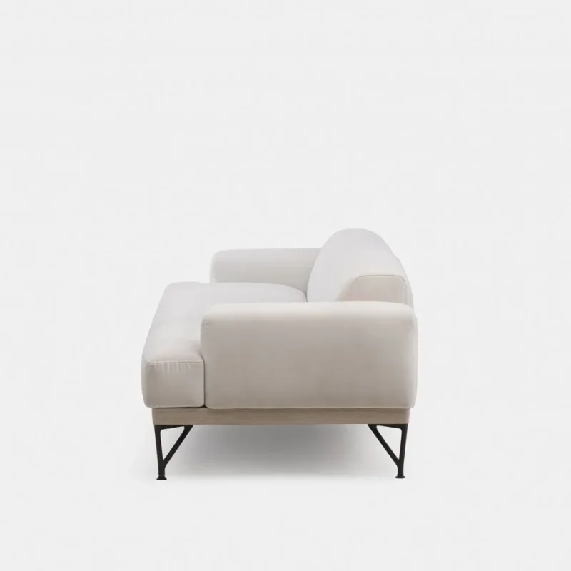 386 Armstrong Sofa – De La Espada at Mesmetric