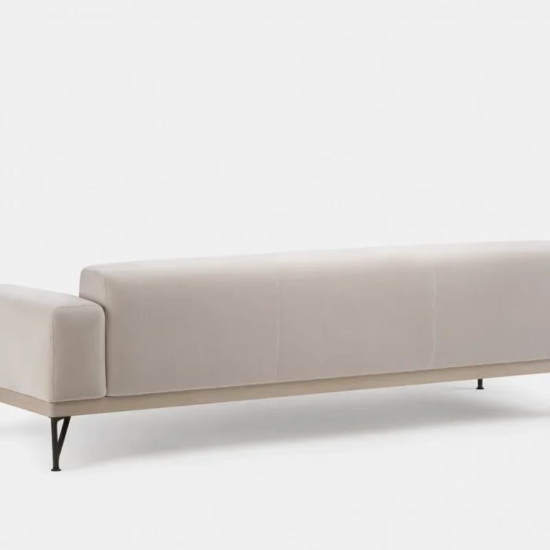 386 Armstrong Sofa – De La Espada at Mesmetric