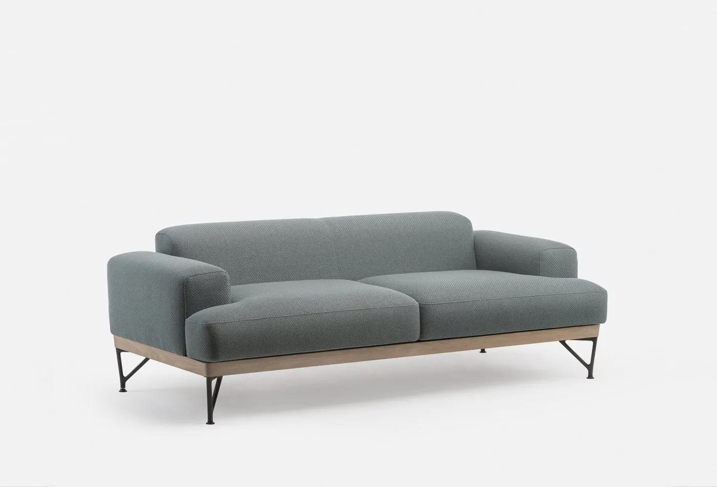 386 Armstrong Sofa – De La Espada at Mesmetric
