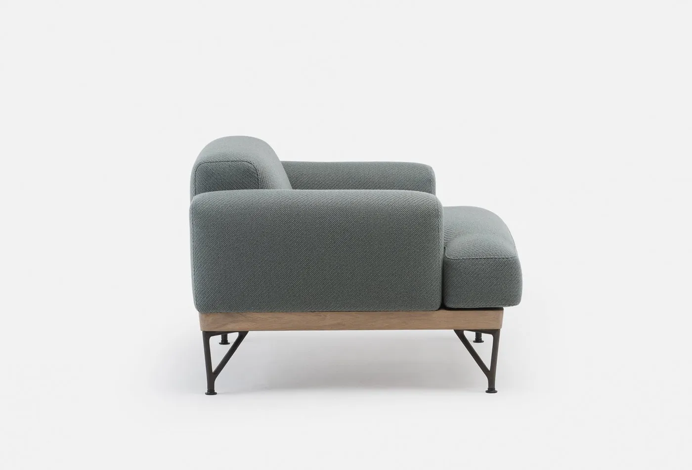 386S Armstrong Armchair – De La Espada at Mesmetric