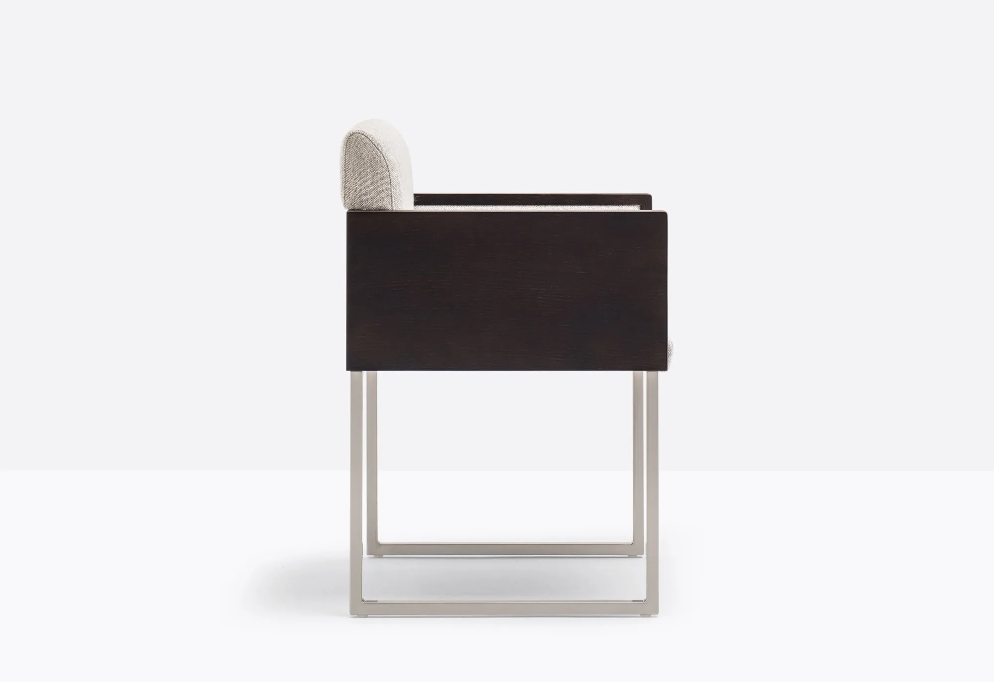 Box 740 – Pedrali at Mesmetric