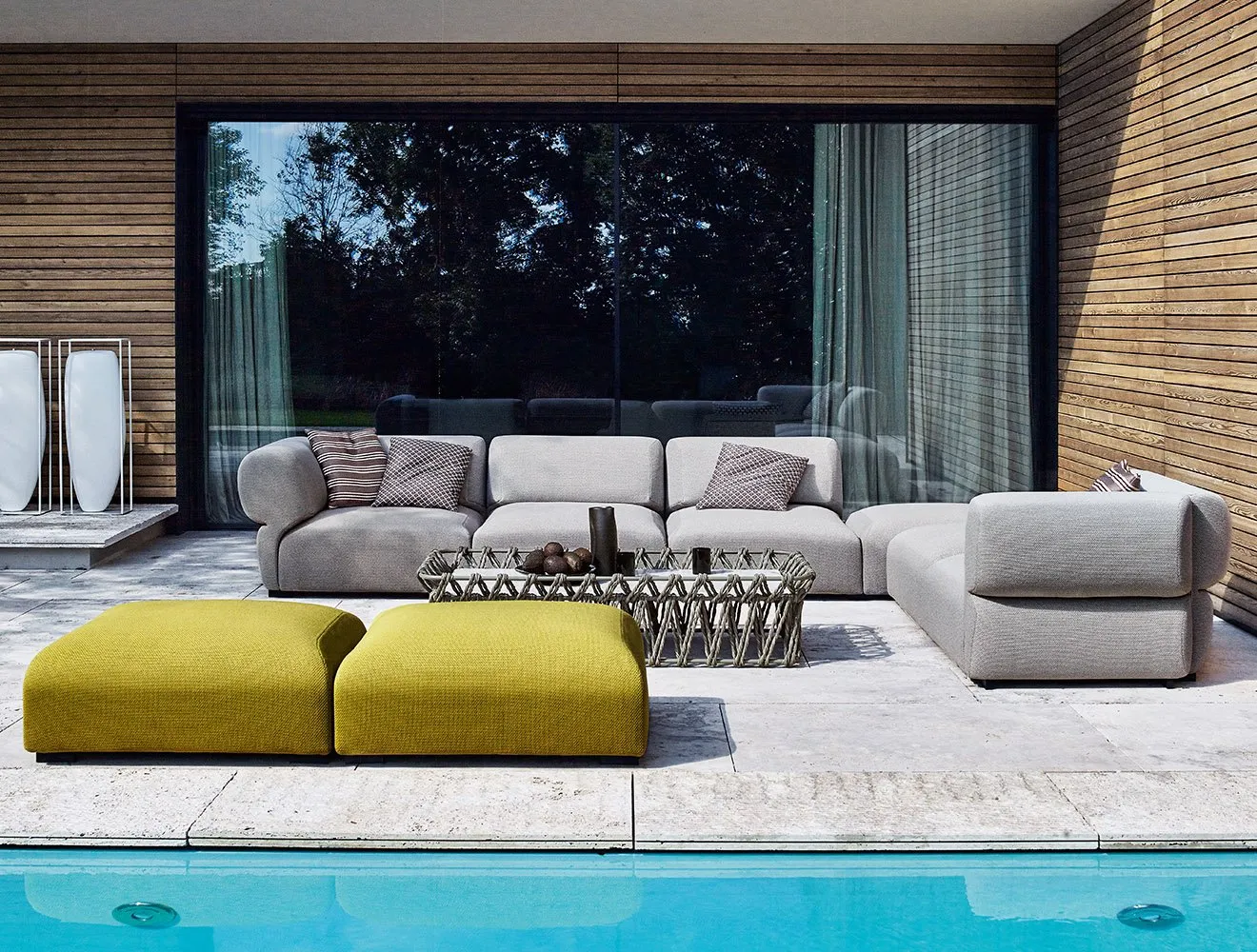 Butterfly Outdoor - B&B Italia Outdoor w Mesmetric