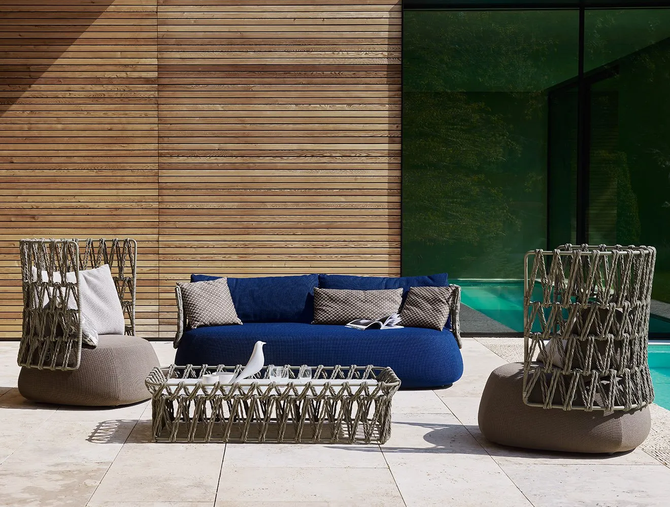 Butterfly Outdoor - B&B Italia Outdoor w Mesmetric