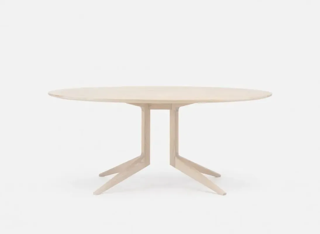 394F Light Oval Table - De La Espada w Mesmetric