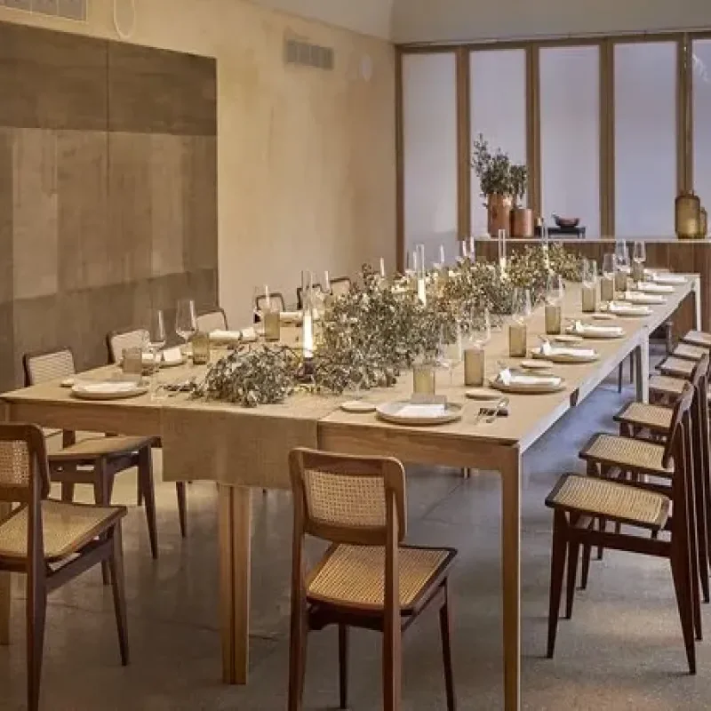C-chair dining