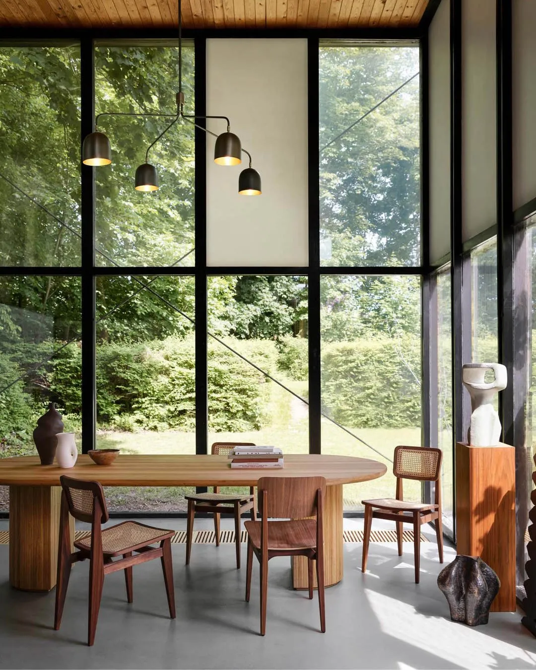 C-chair dining