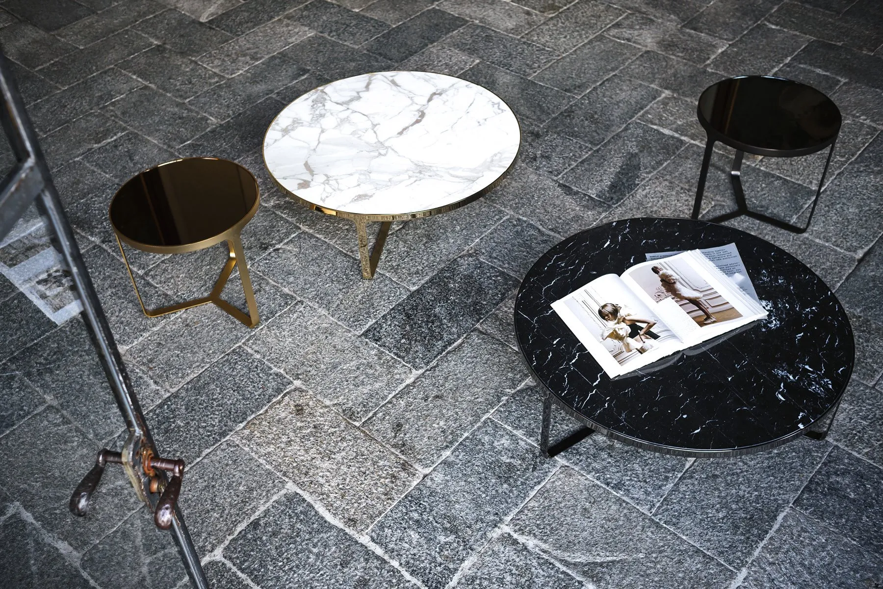 Cage - Tacchini w Mesmetric