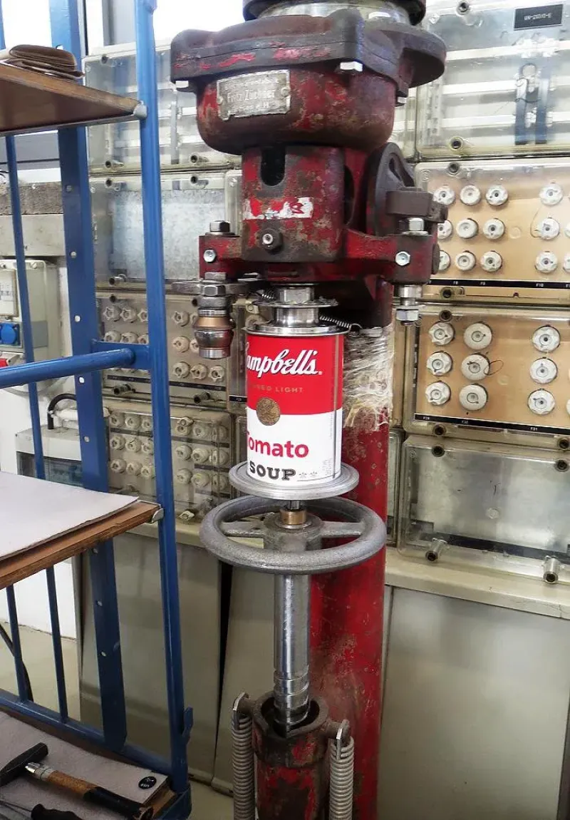 Canned light