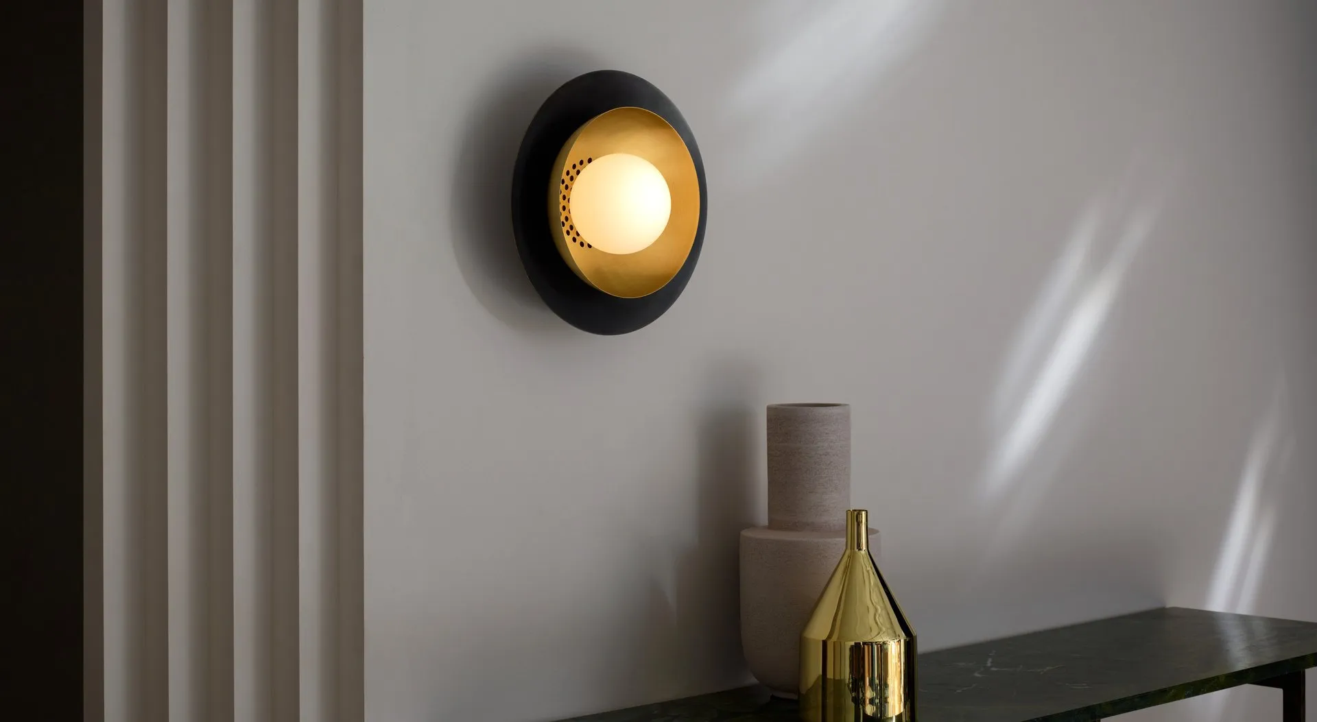 Carapace Wall – CTO lighting at Mesmetric