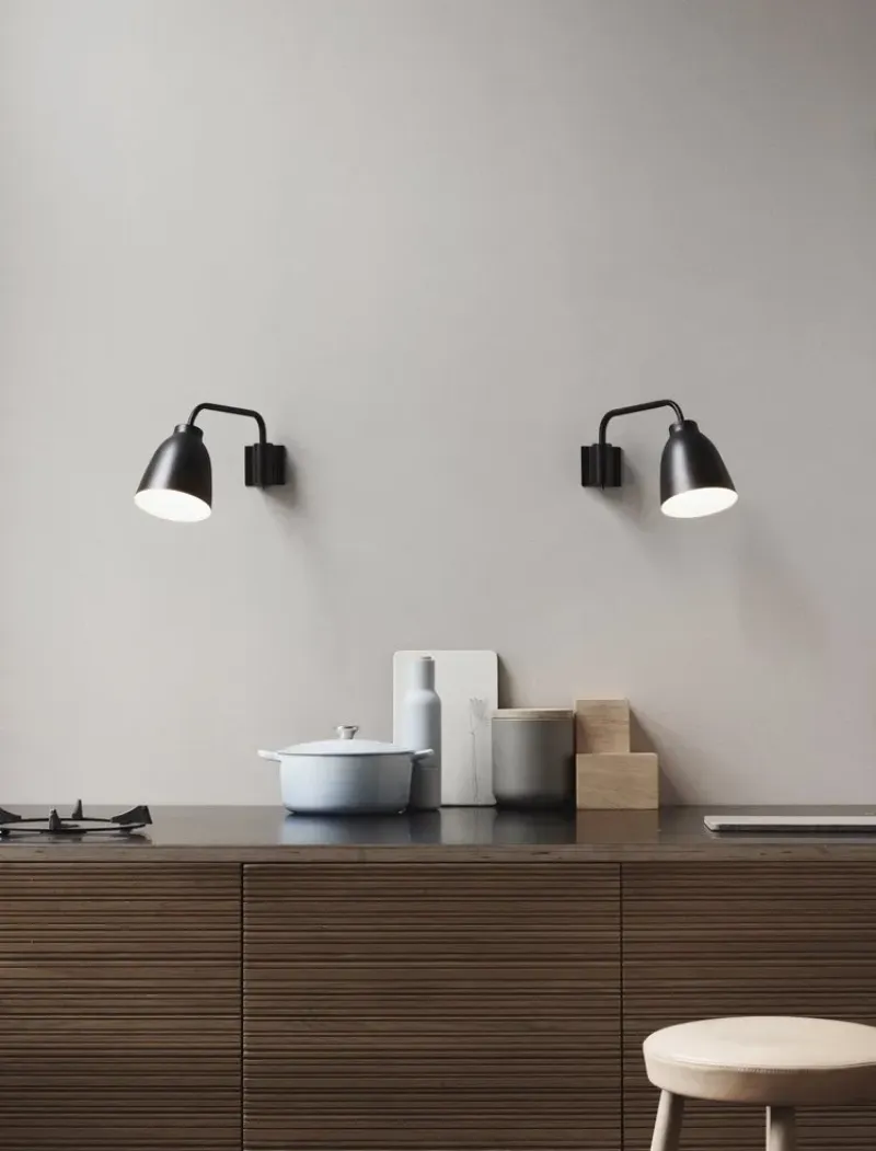 Caravaggio™ Read - Fritz Hansen w Mesmetric