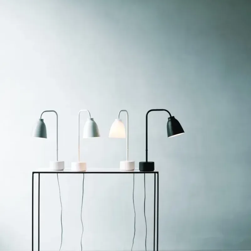 Caravaggio™ Table - Fritz Hansen w Mesmetric