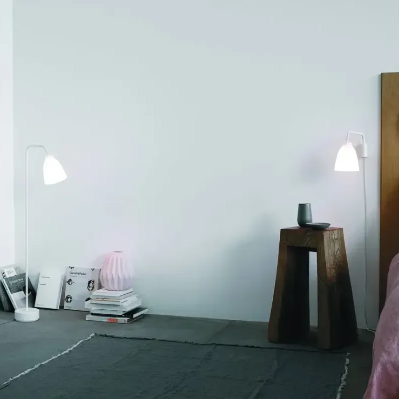 Caravaggio™ Read - Fritz Hansen w Mesmetric
