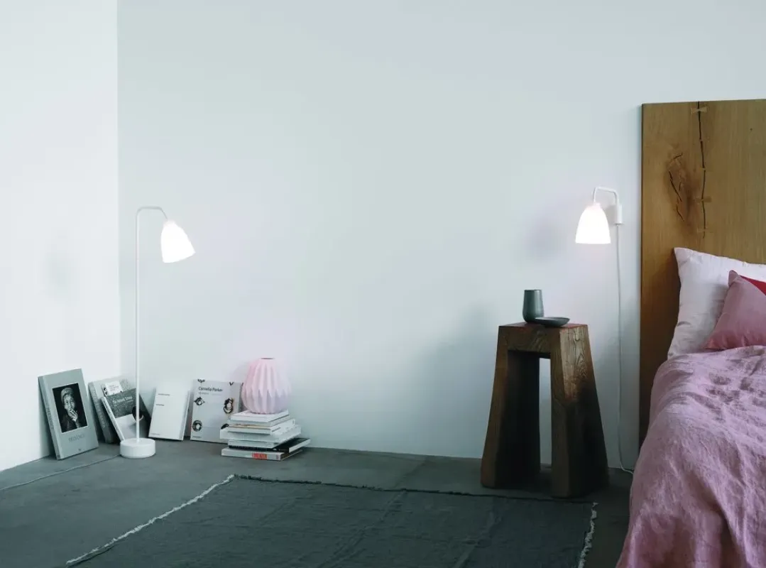 Caravaggio™ Read - Fritz Hansen w Mesmetric