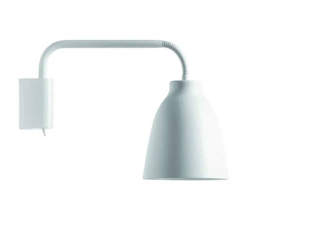 Caravaggio™ Read - Fritz Hansen w Mesmetric