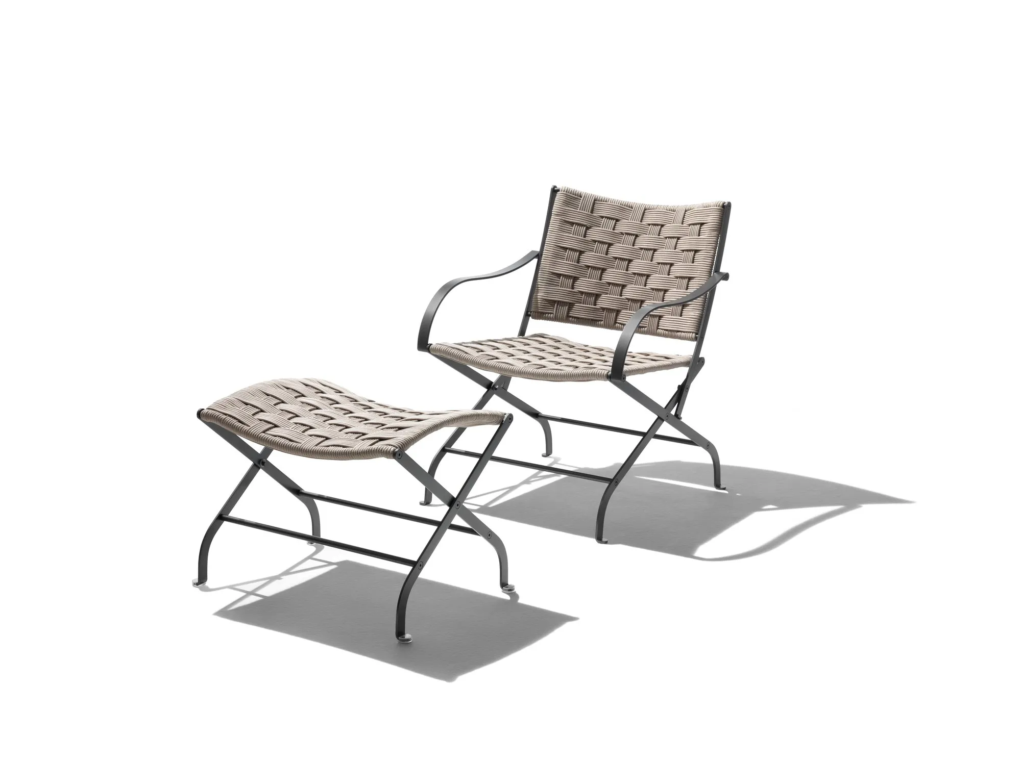 Carlotta Outdoor - Flexform w Mesmetric