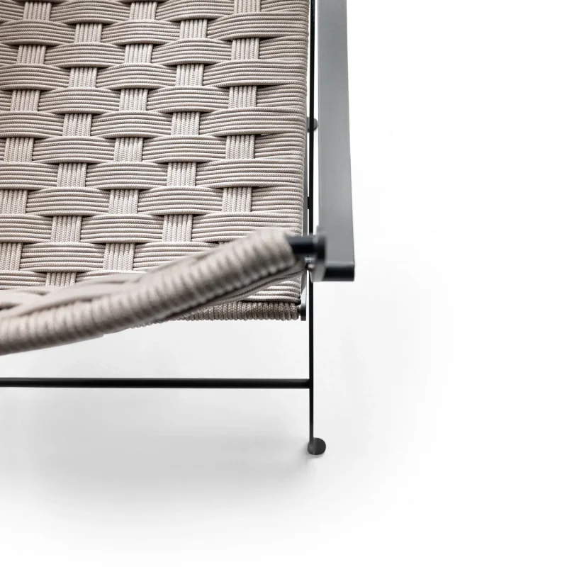 Carlotta Outdoor - Flexform w Mesmetric