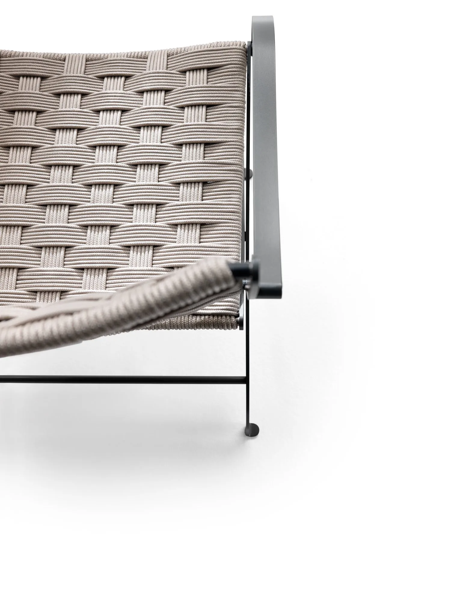 Carlotta Outdoor - Flexform w Mesmetric