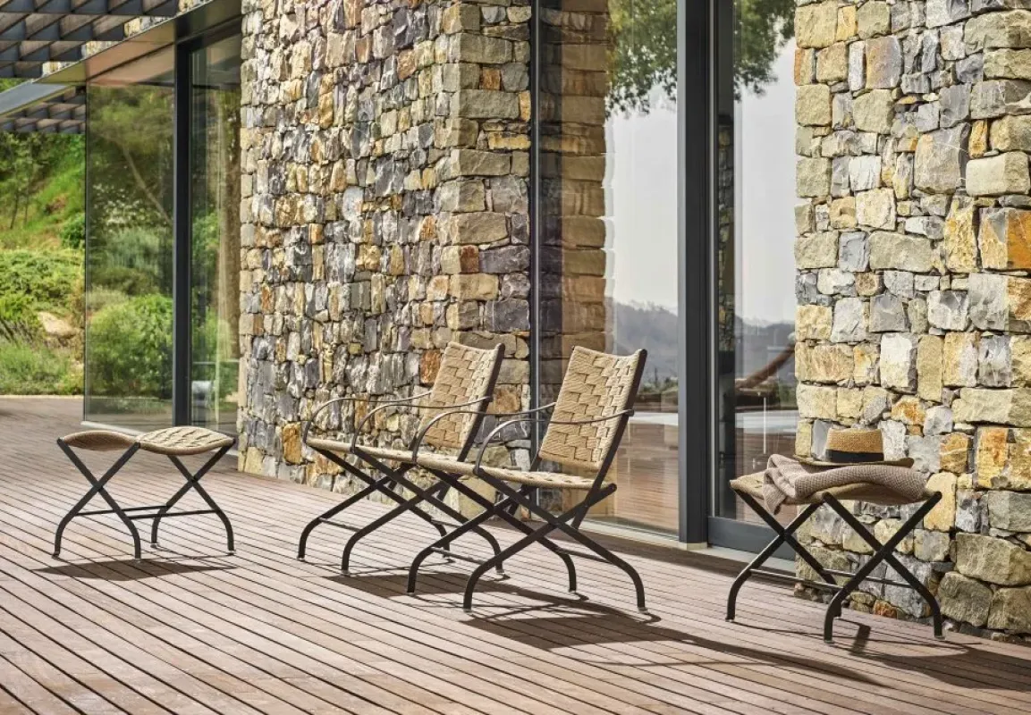 Carlotta Outdoor - Flexform w Mesmetric