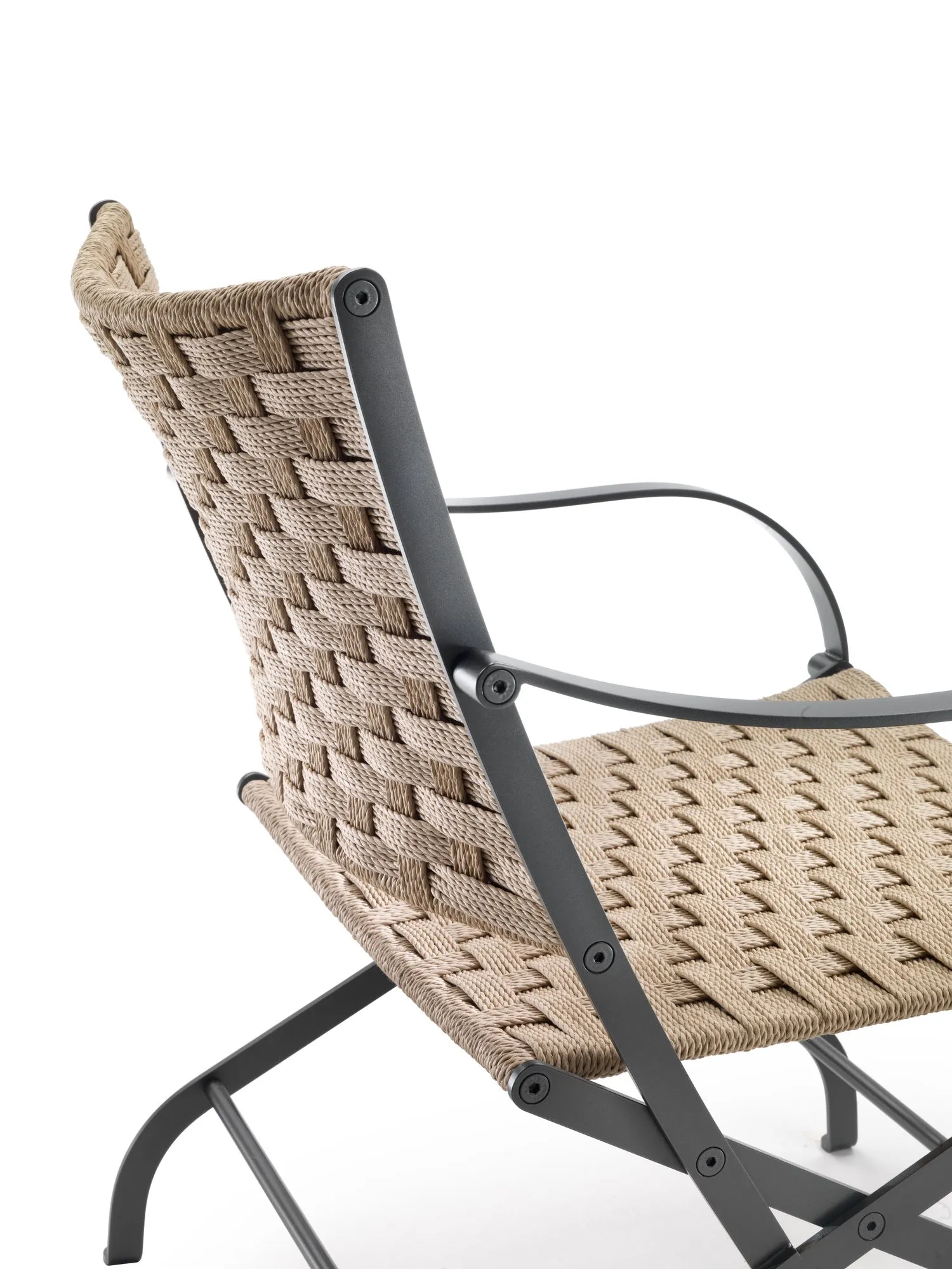 Carlotta Outdoor - Flexform w Mesmetric