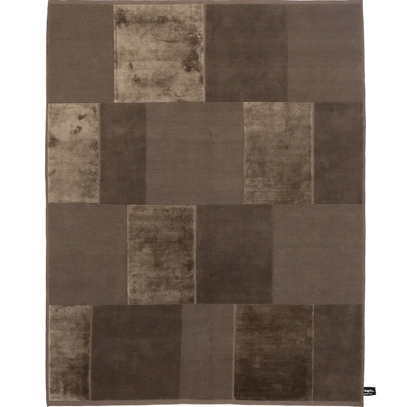 Casellario Monocromo – CC-Tapis at Mesmetric