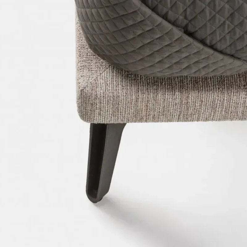 400 Mcqueen – De La Espada at Mesmetric