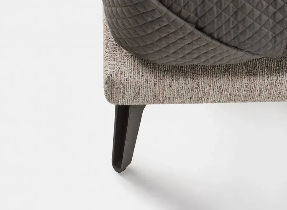 400 Mcqueen – De La Espada at Mesmetric