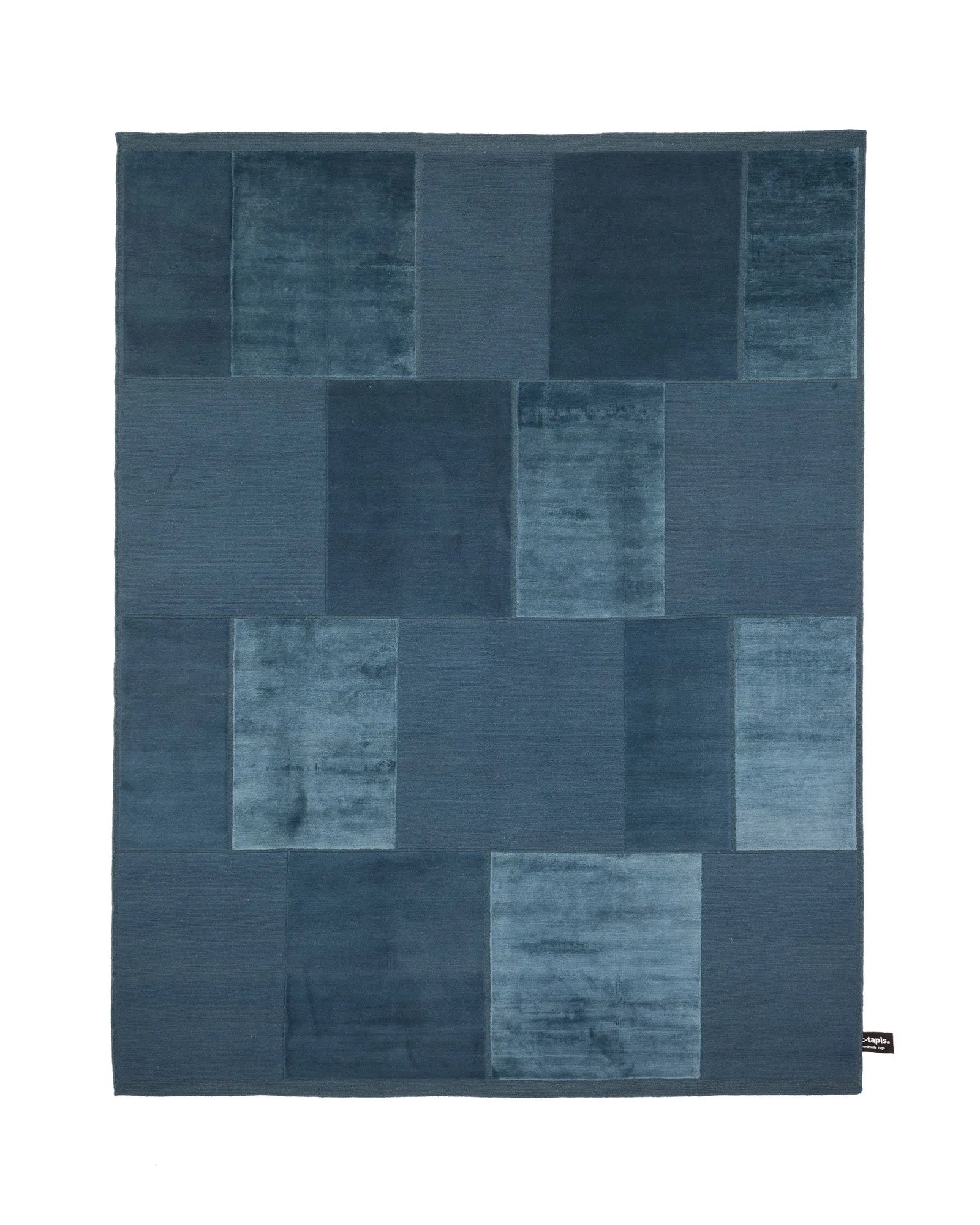 Casellario Monocromo – CC-Tapis at Mesmetric