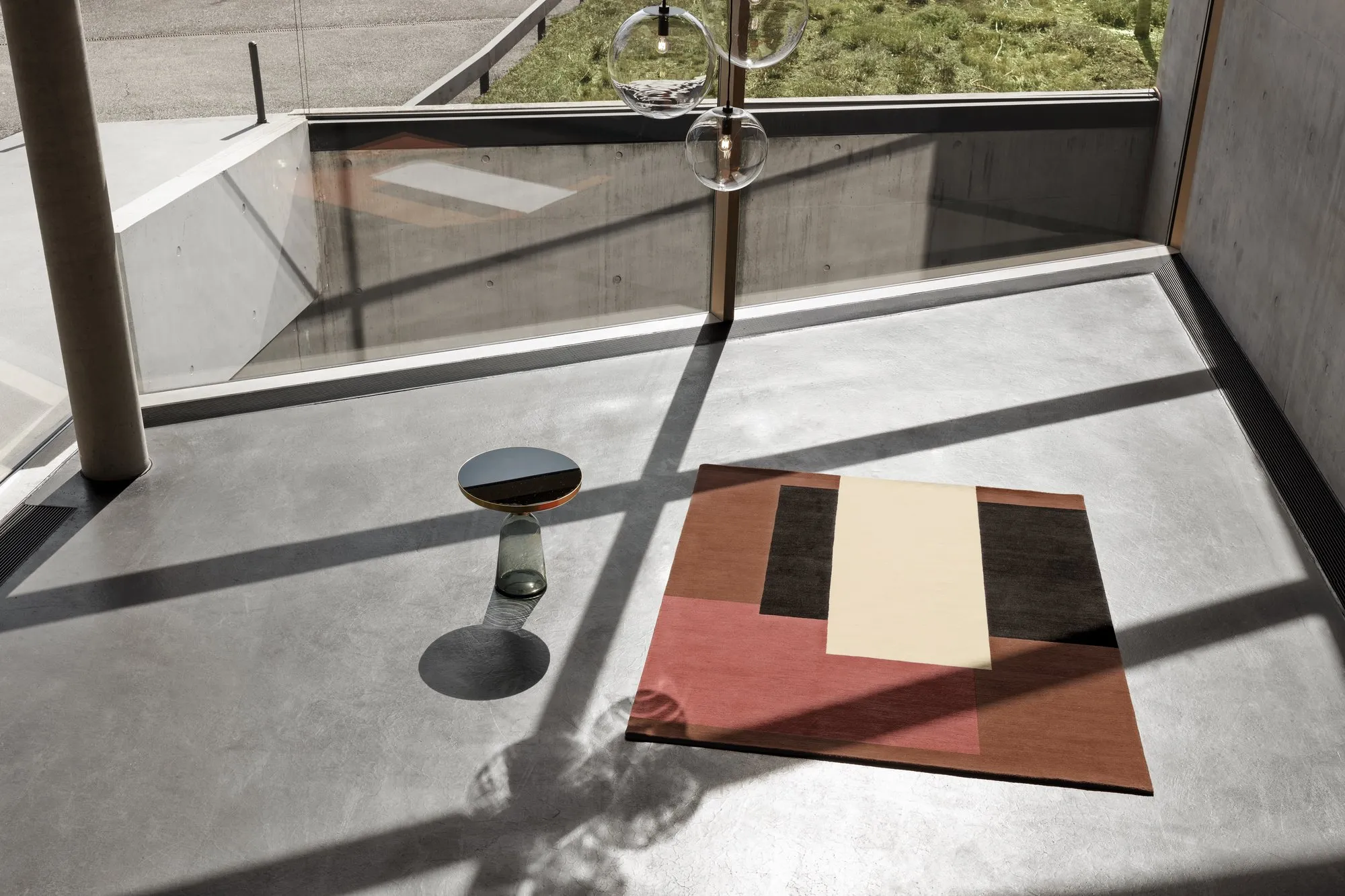 Cassis Rug - ClassiCon w Mesmetric