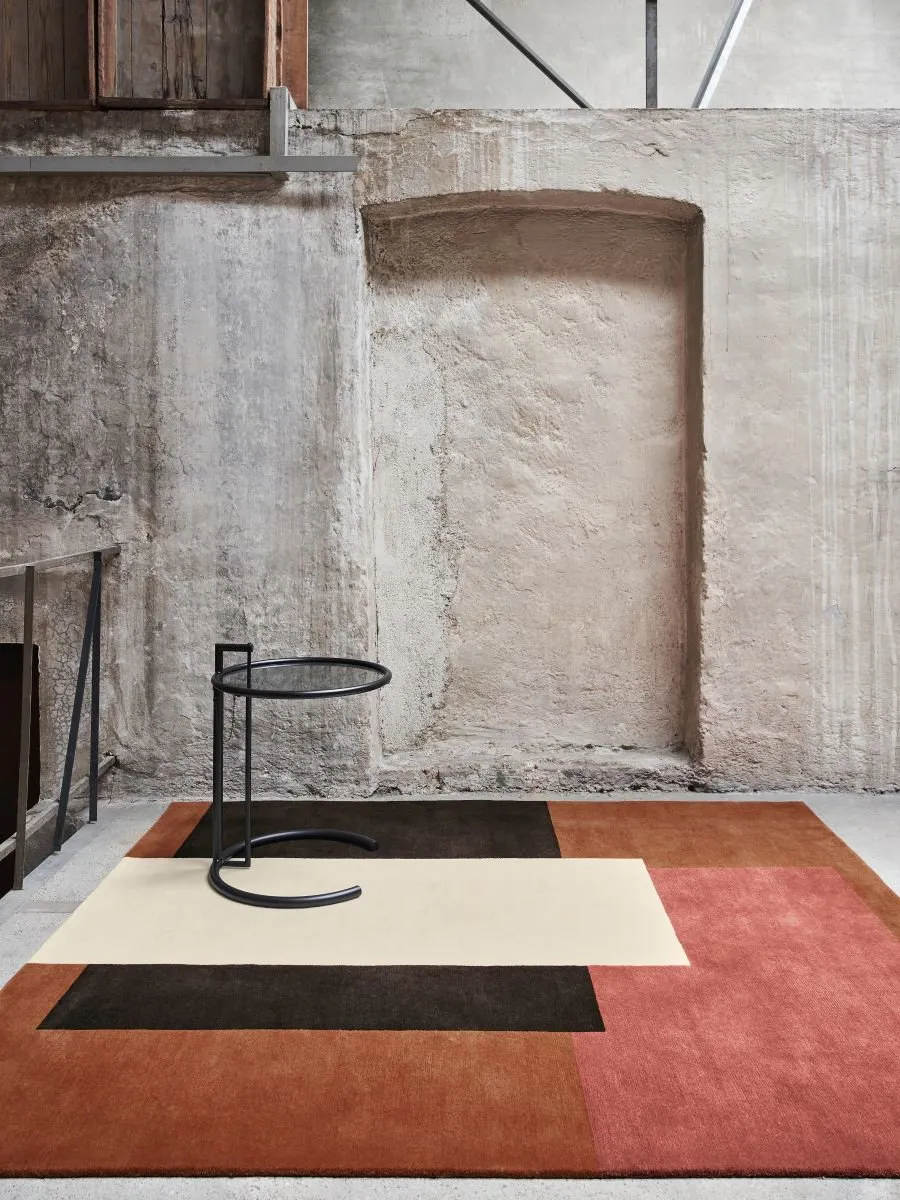 Cassis Rug - ClassiCon w Mesmetric