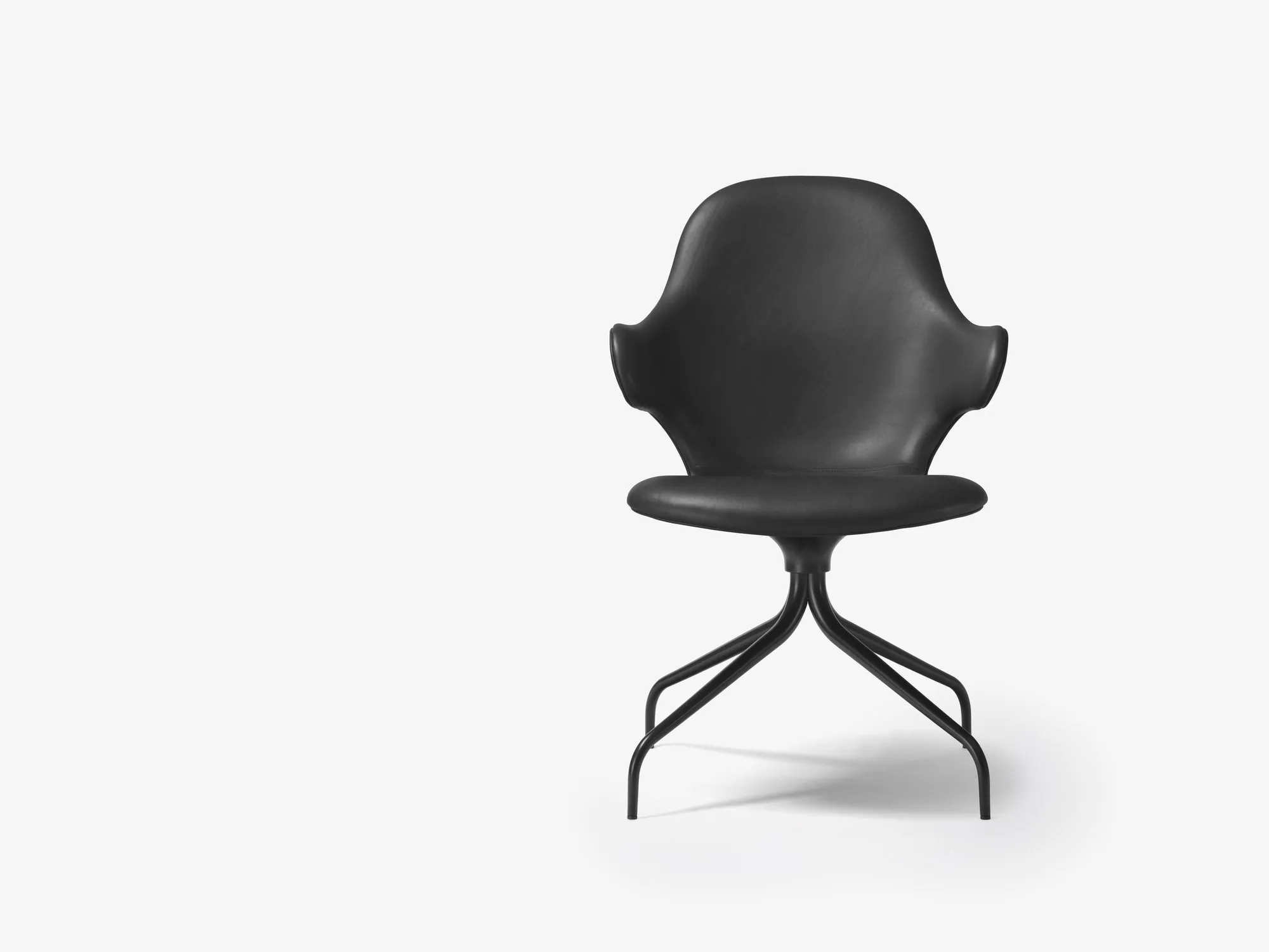 Catch Chair Swivel JH2 – & Tradition at Mesmetric