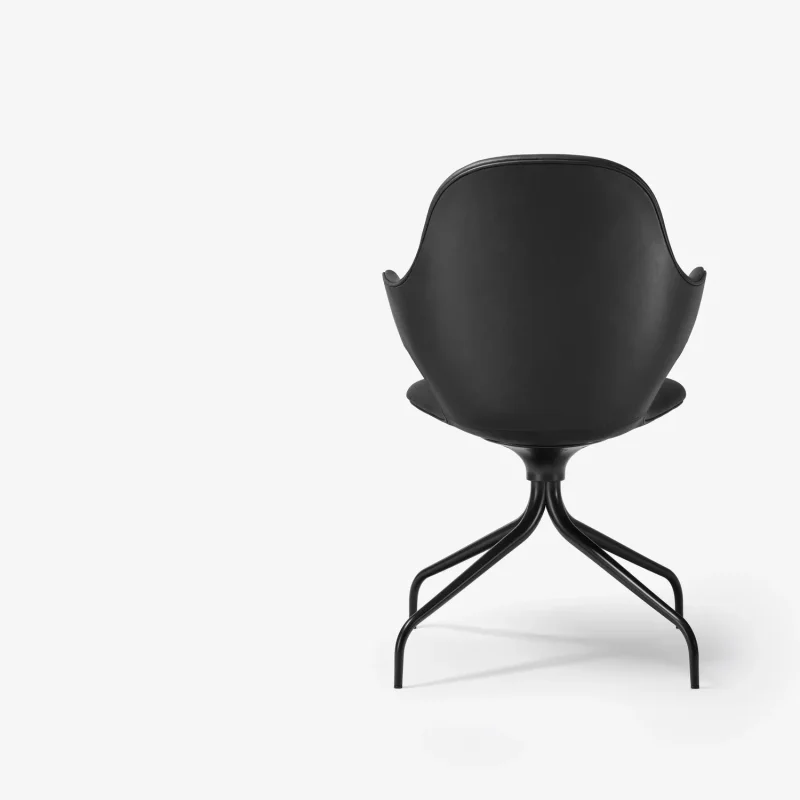 Catch Chair Swivel JH2 – & Tradition at Mesmetric