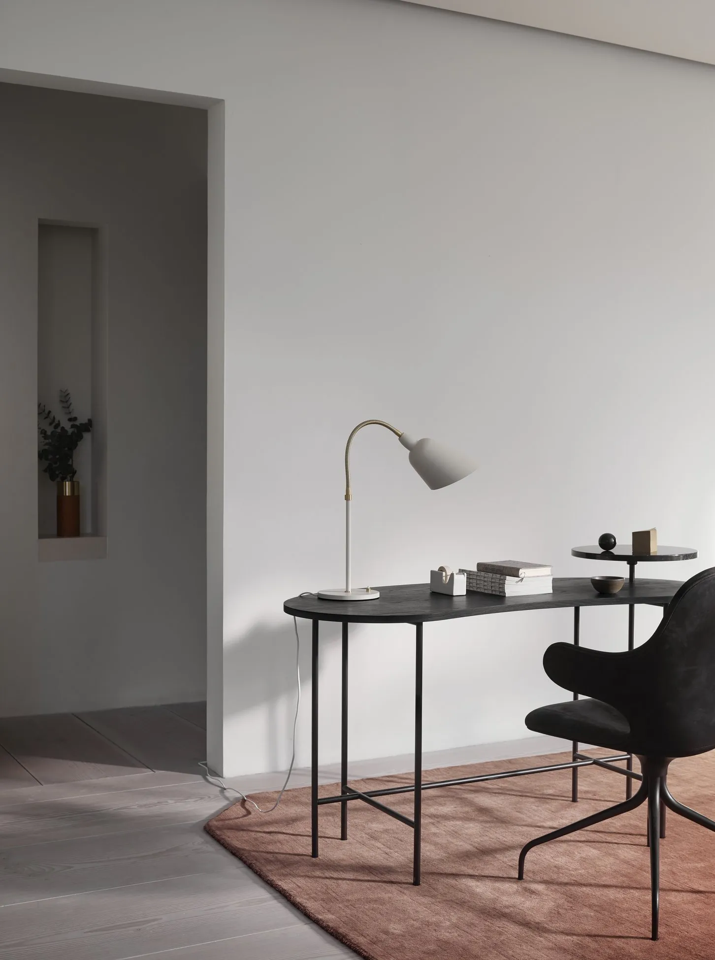 Catch Chair Swivel JH2 – & Tradition at Mesmetric