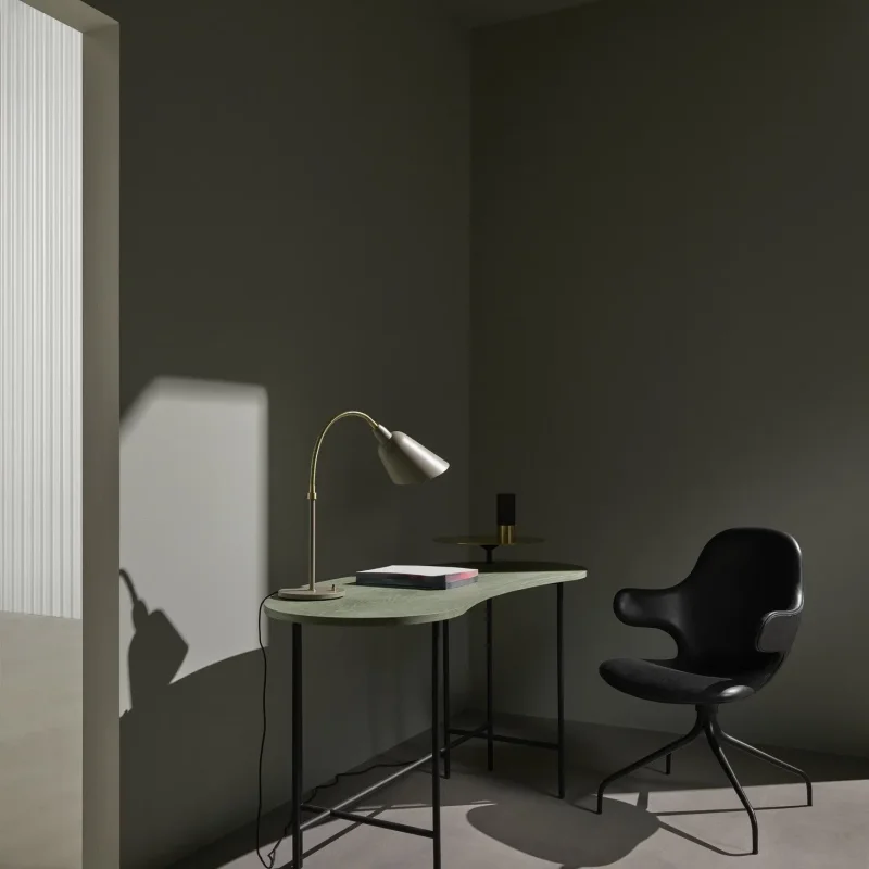 Catch Chair Swivel JH2 – & Tradition at Mesmetric