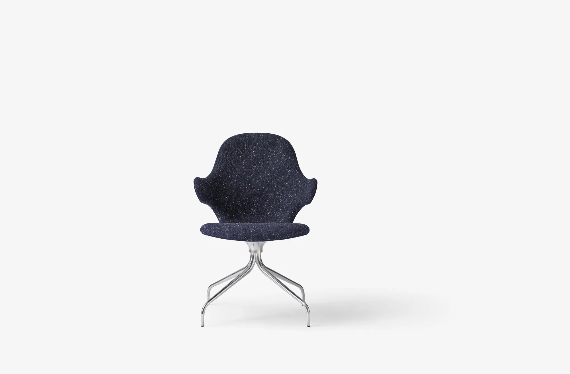 Catch Chair Swivel JH2 – & Tradition at Mesmetric