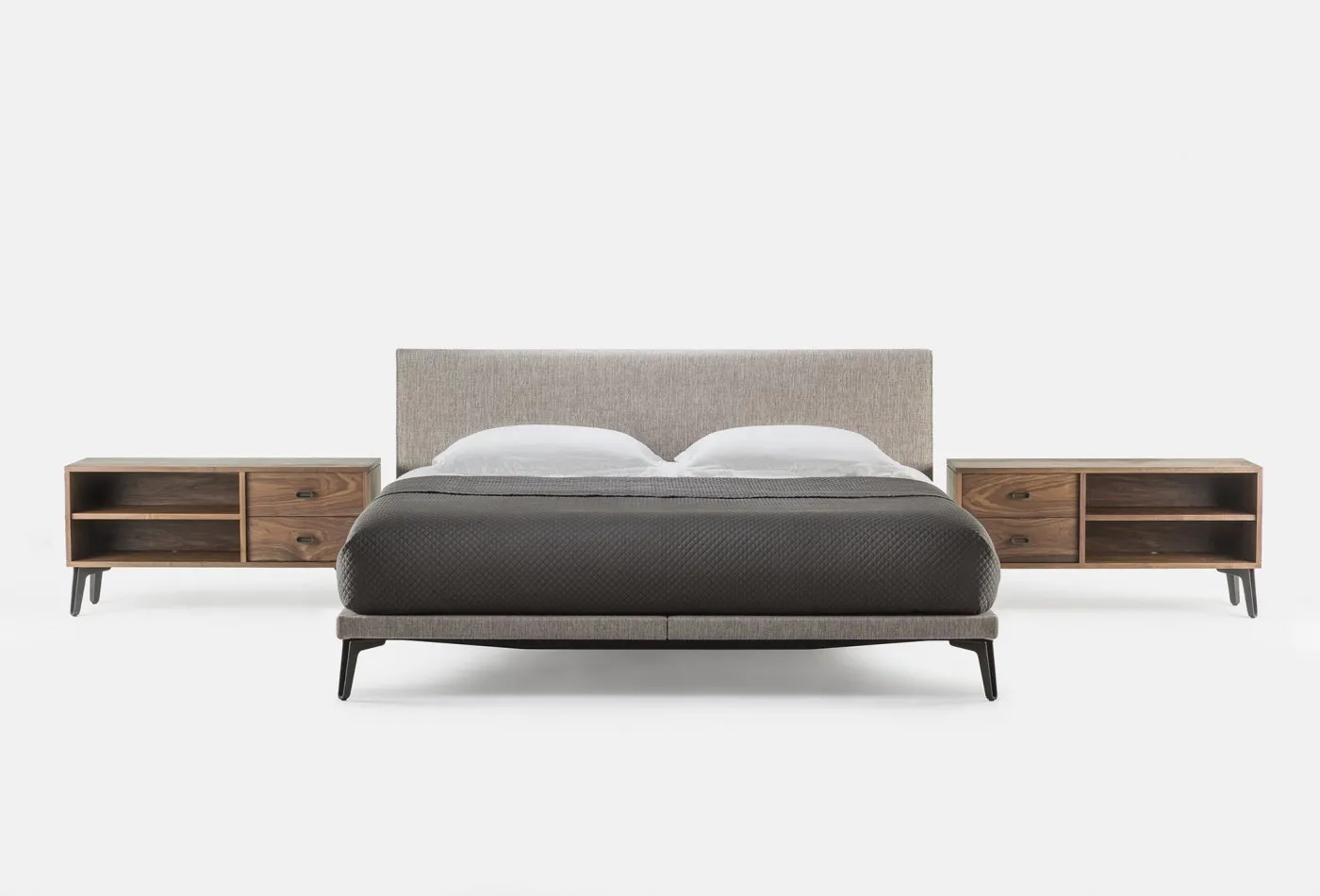 402R/L Mcqueen Bedside - De La Espada w Mesmetric