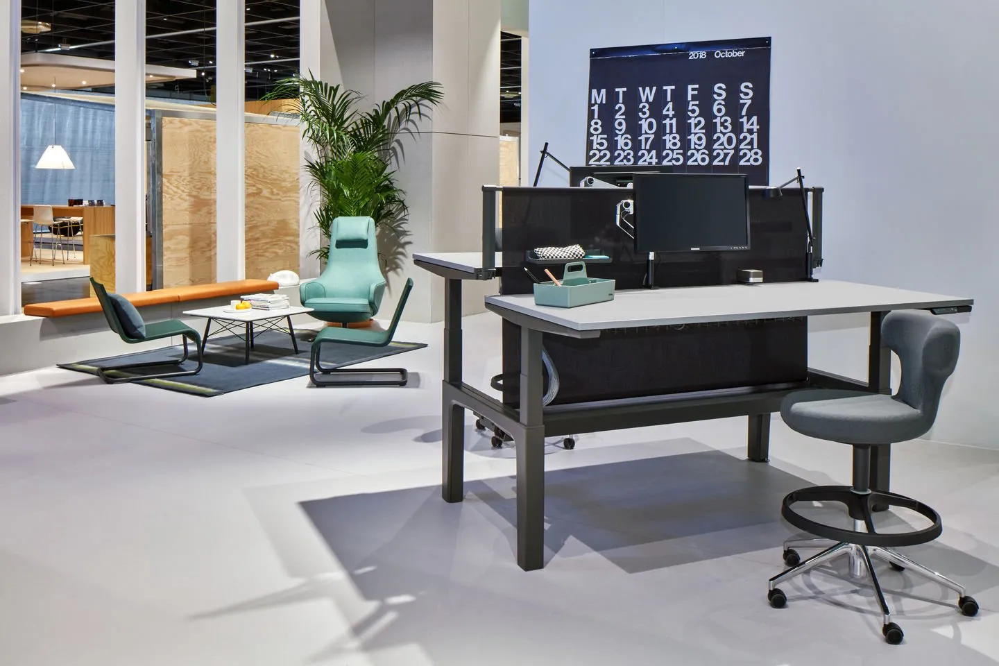 CDS Sit-Stand Cluster - Vitra w Mesmetric