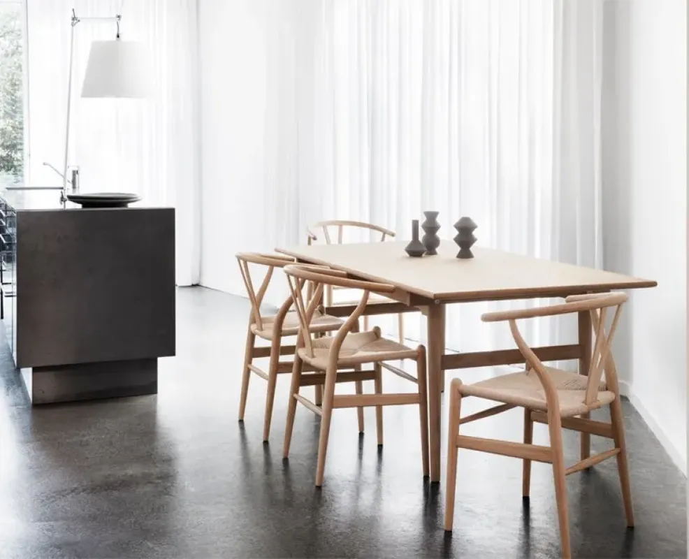 CH24 Wishbone – Carl Hansen at Mesmetric