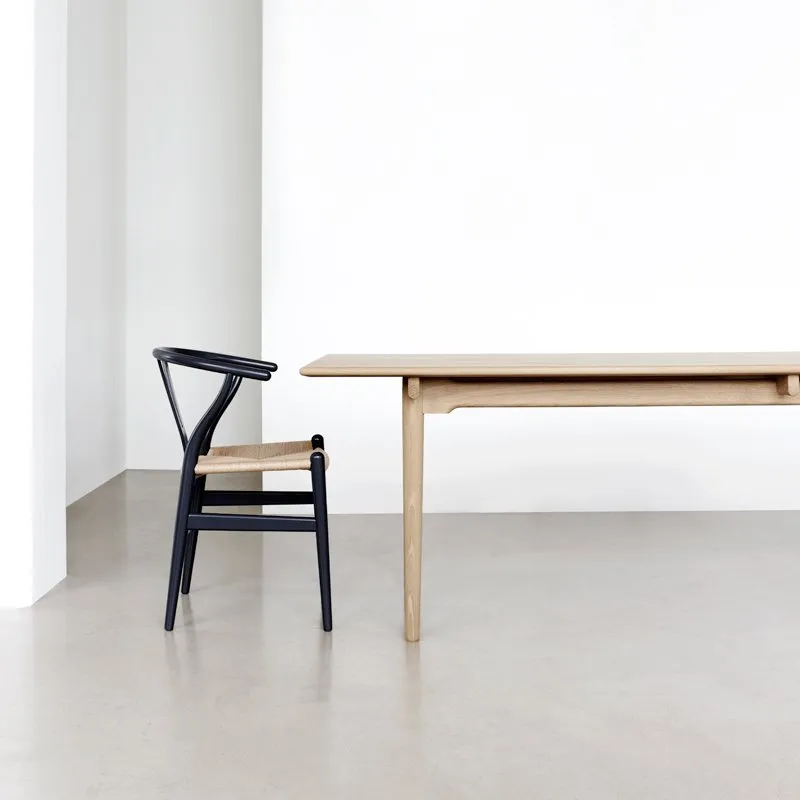 CH24 Wishbone – Carl Hansen at Mesmetric