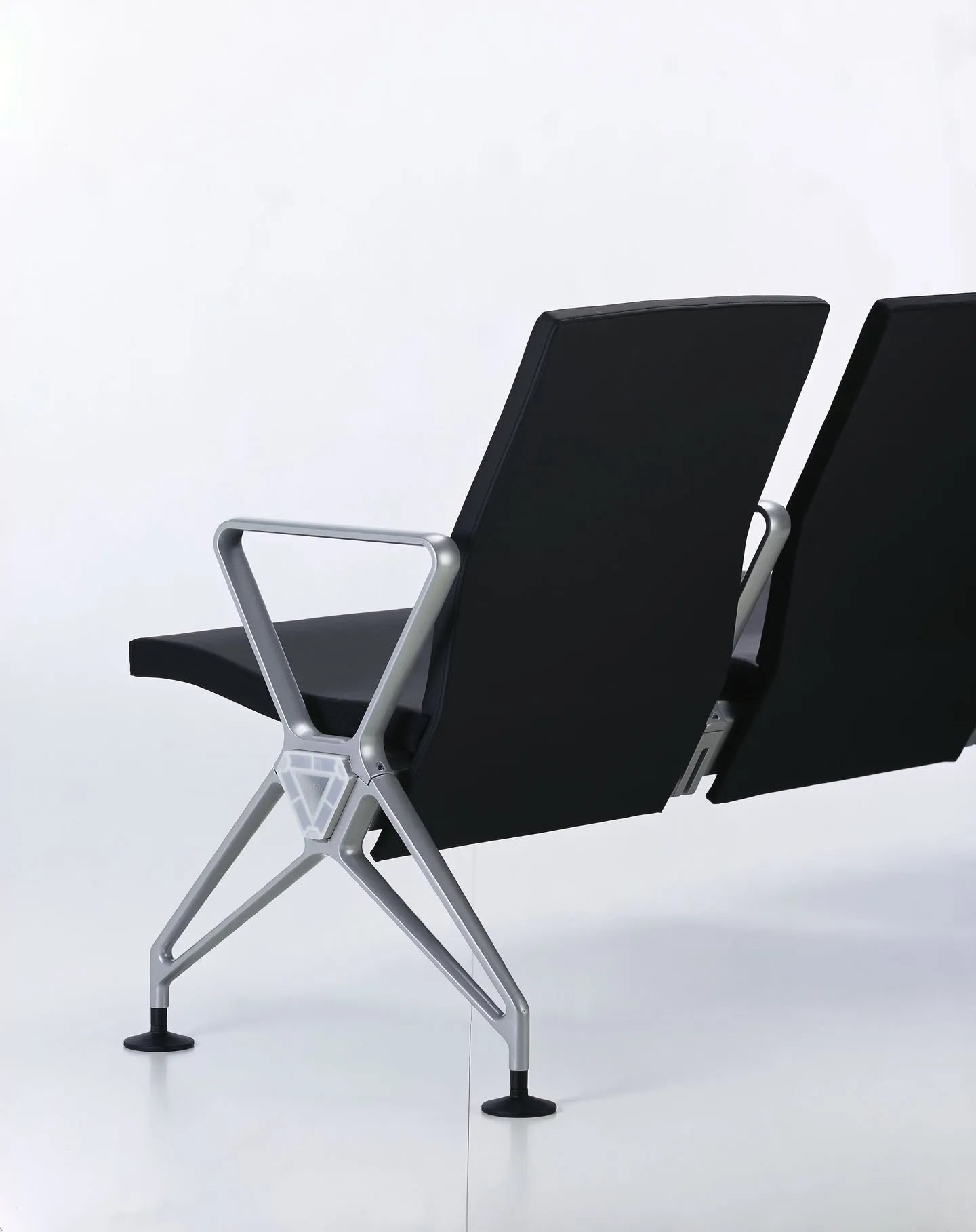 Airline – Vitra at Mesmetric