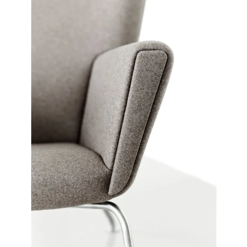 CH445 - Carl Hansen w Mesmetric