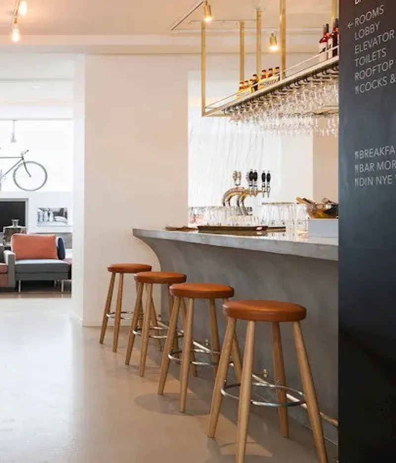 CH56 & CH58 – Carl Hansen at Mesmetric
