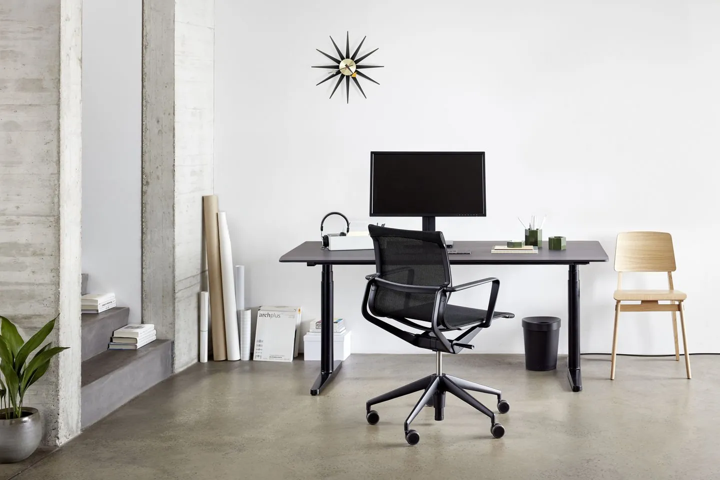 Chaise Tout Bois – Vitra at Mesmetric
