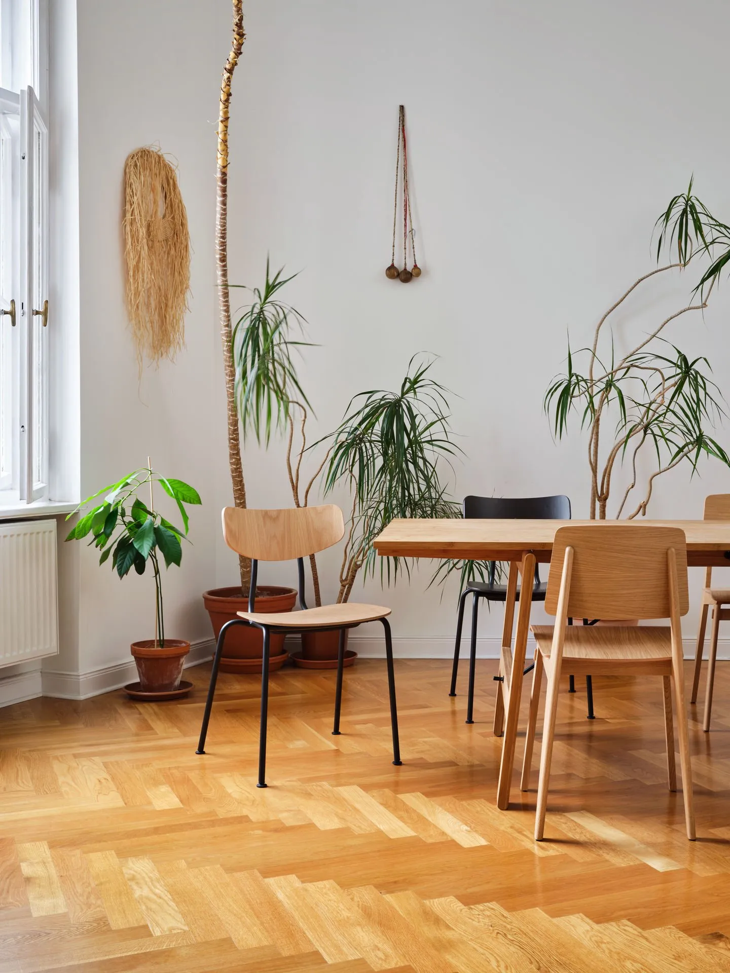 Chaise Tout Bois – Vitra at Mesmetric