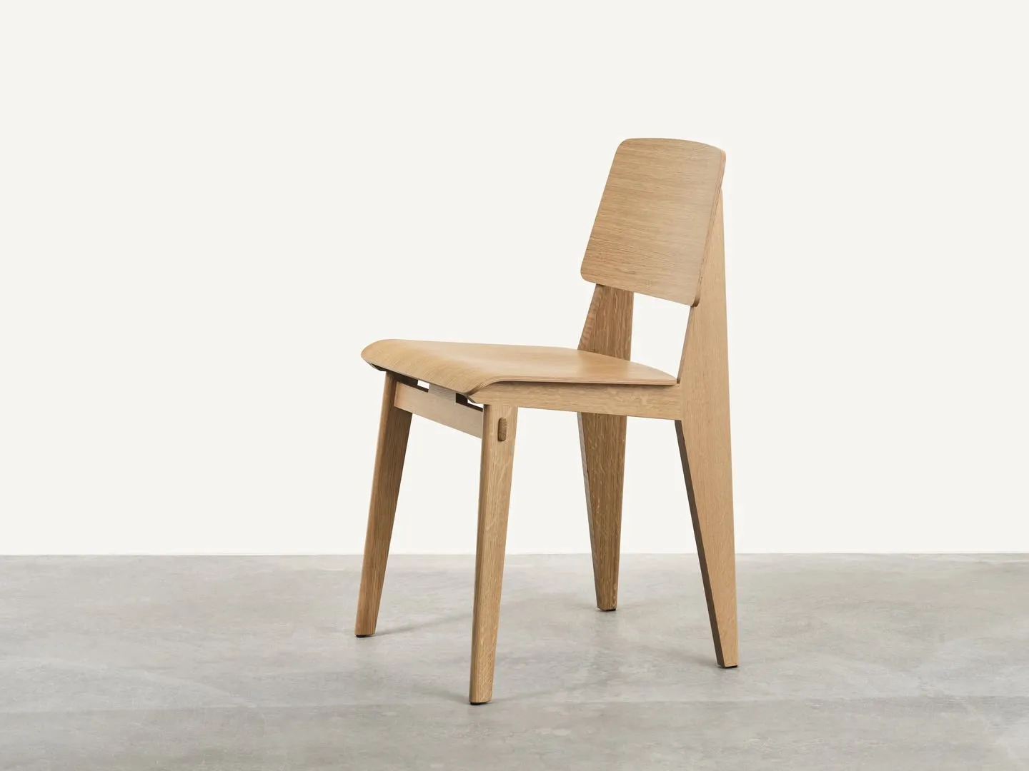 Chaise Tout Bois – Vitra at Mesmetric