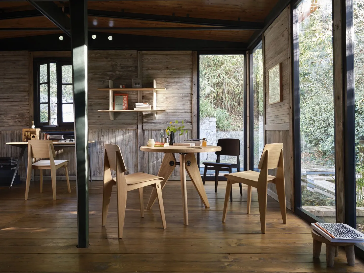 Chaise Tout Bois – Vitra at Mesmetric