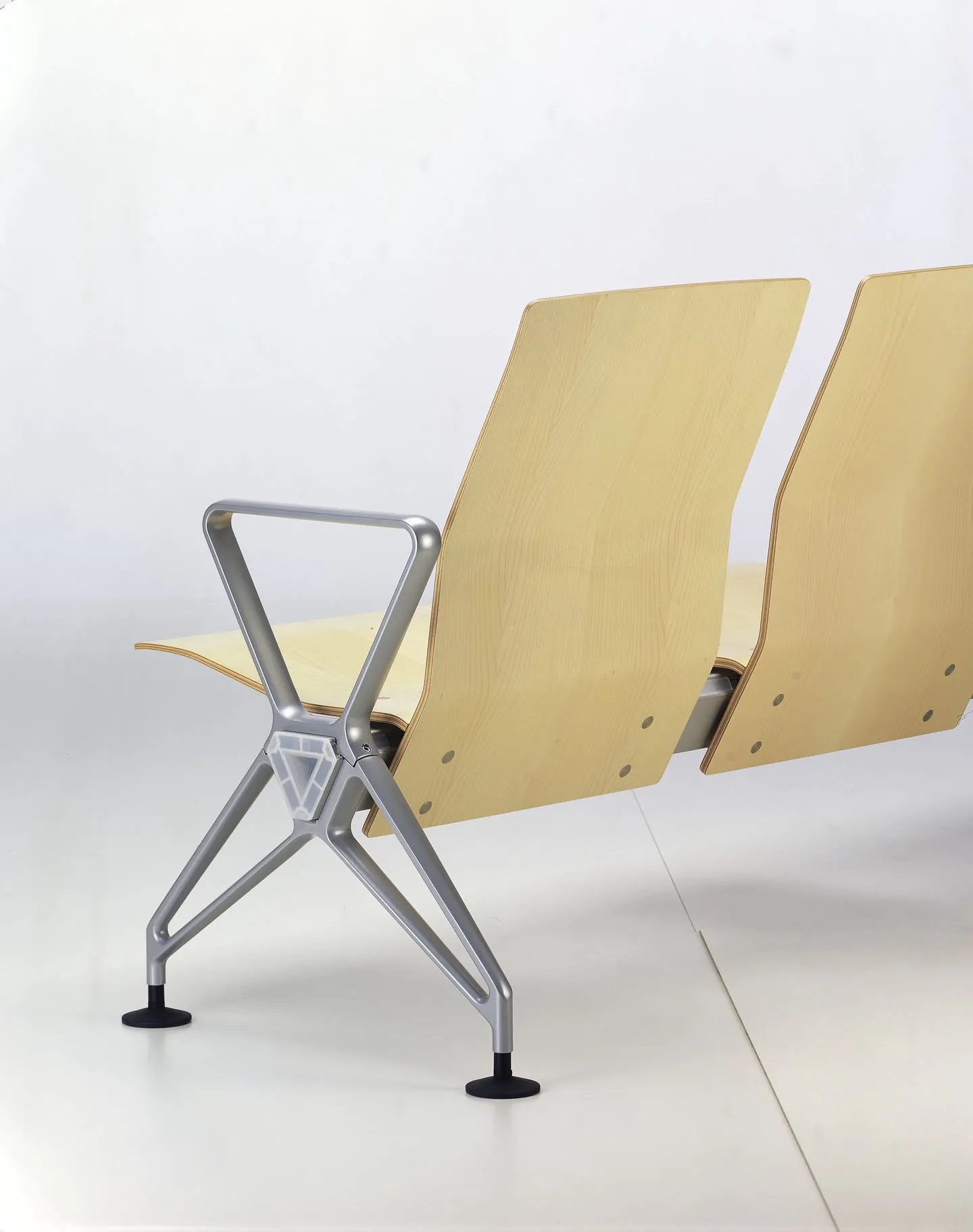 Airline – Vitra at Mesmetric