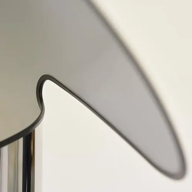 Chiara – Flos at Mesmetric